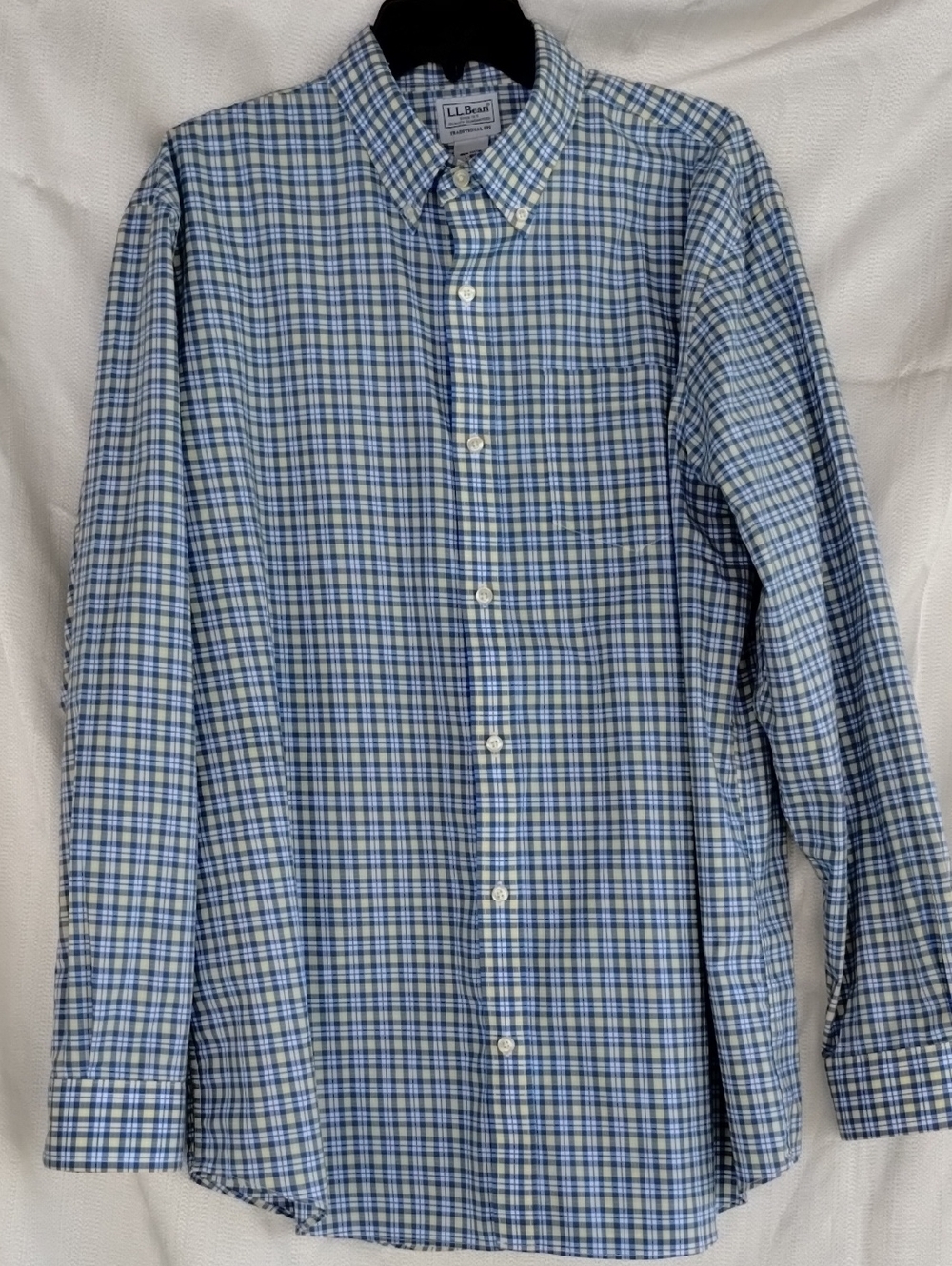 L.L. Bean #288292 Wrinkle-Free Kennebunk Sport Shirt Button-Down Shirt - Large
